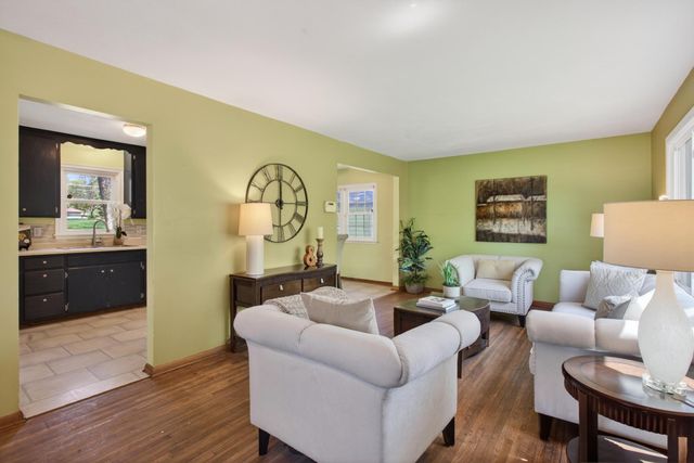 373 105th Avenue NE, Blaine, MN 55434