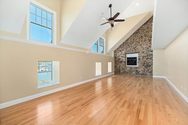 152 Water St 13, Danvers, MA 01923