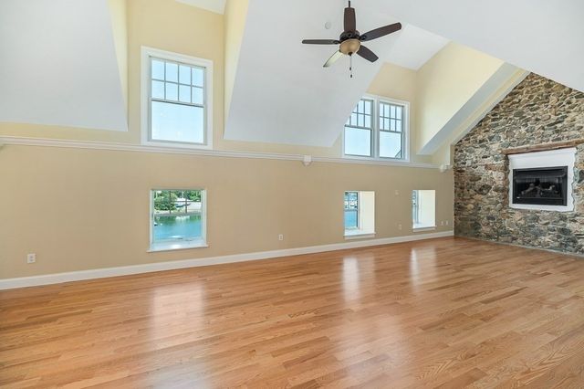 152 Water St 13, Danvers, MA 01923