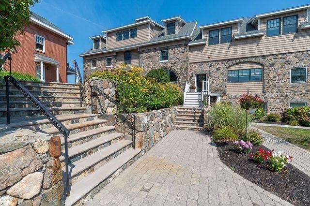 152 Water St 13, Danvers, MA 01923