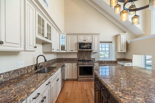 152 Water St 13, Danvers, MA 01923