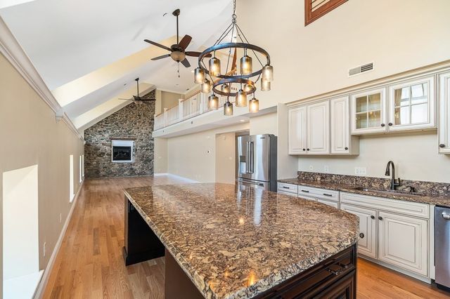 152 Water St 13, Danvers, MA 01923