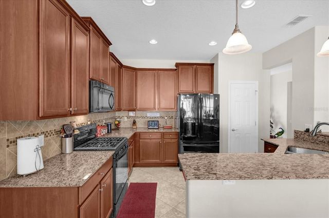 556 GRANDE DRIVE, Davenport, FL 33837