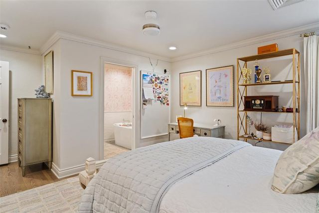 1202 Larchmont Lane, Nichols Hills, OK 73116