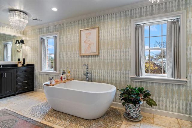 1202 Larchmont Lane, Nichols Hills, OK 73116