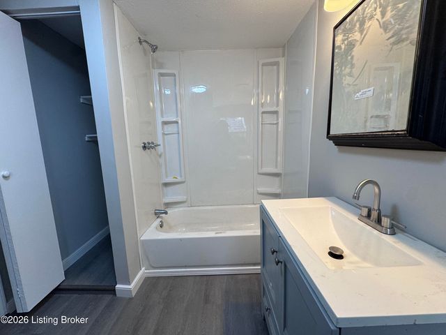 207 N 19th St, Louisville, KY 40203