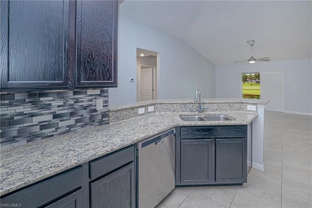 1528 NW 29th PL, Cape Coral, FL 33993