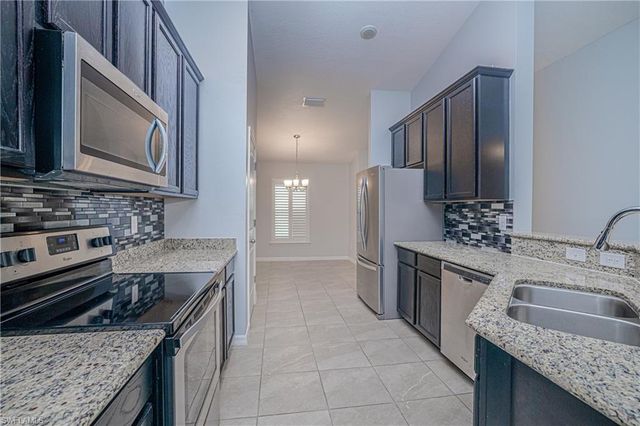 1528 NW 29th PL, Cape Coral, FL 33993