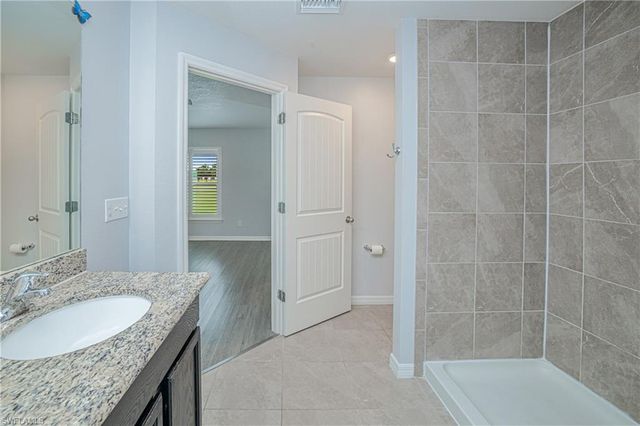 1528 NW 29th PL, Cape Coral, FL 33993