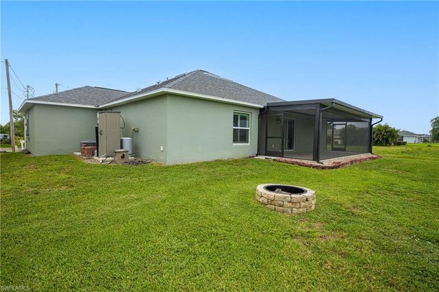 1528 NW 29th PL, Cape Coral, FL 33993