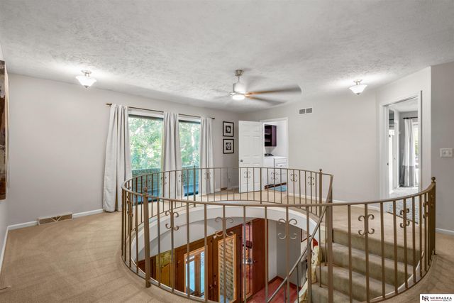 8519 N 48th Circle, Omaha, NE 68152