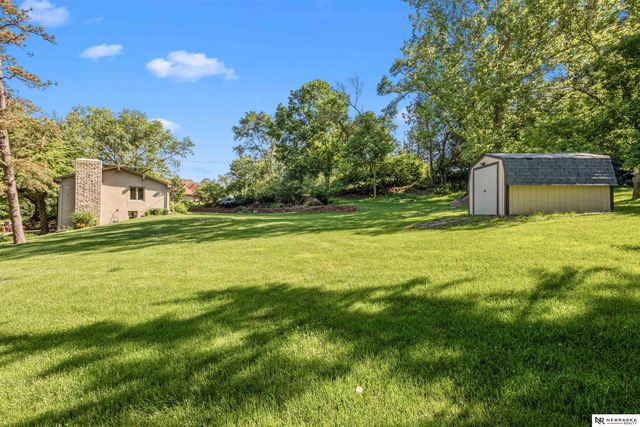 8519 N 48th Circle, Omaha, NE 68152