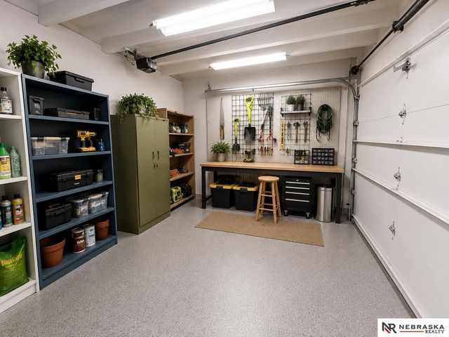 8519 N 48th Circle, Omaha, NE 68152