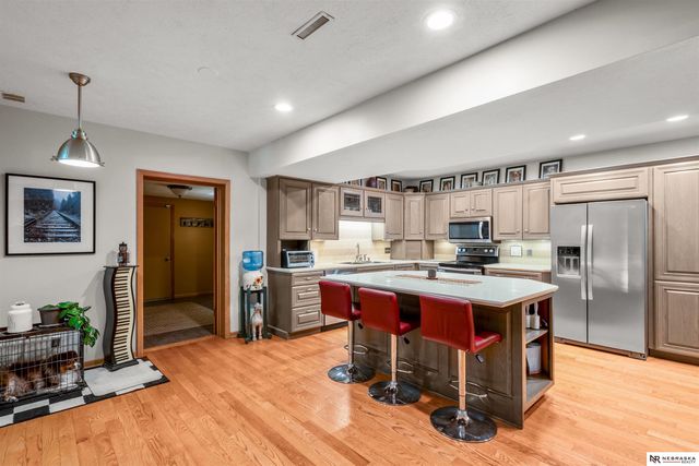 8519 N 48th Circle, Omaha, NE 68152