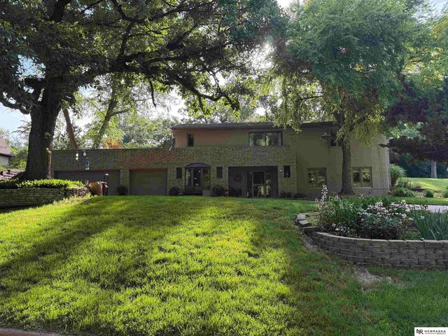 8519 N 48th Circle, Omaha, NE 68152