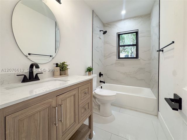 2534 NW 51st Ter, Miami, FL 33142