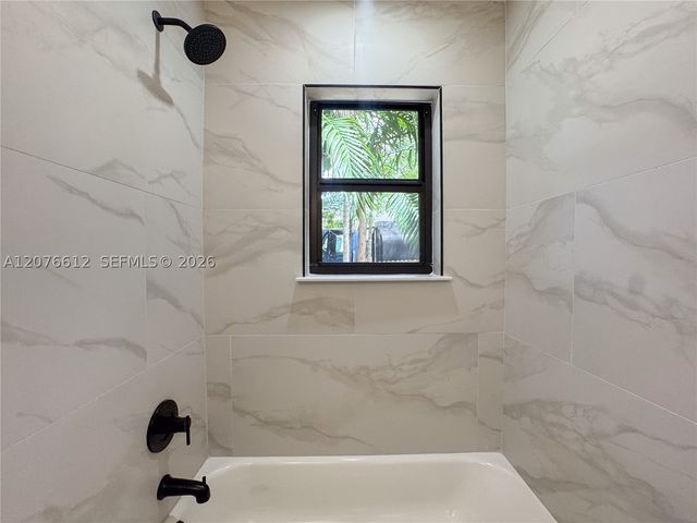 2534 NW 51st Ter, Miami, FL 33142