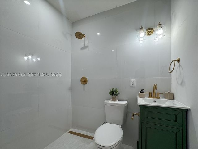2534 NW 51st Ter, Miami, FL 33142