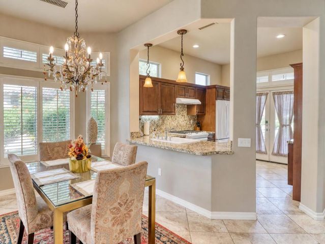 37669 Breeze Way, Palm Desert, CA 92211