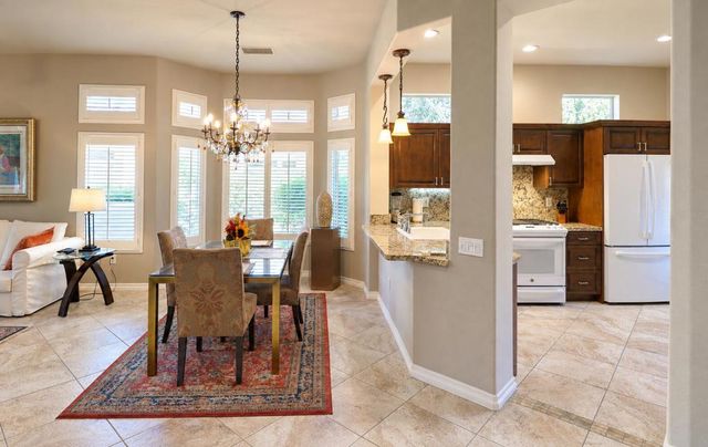 37669 Breeze Way, Palm Desert, CA 92211