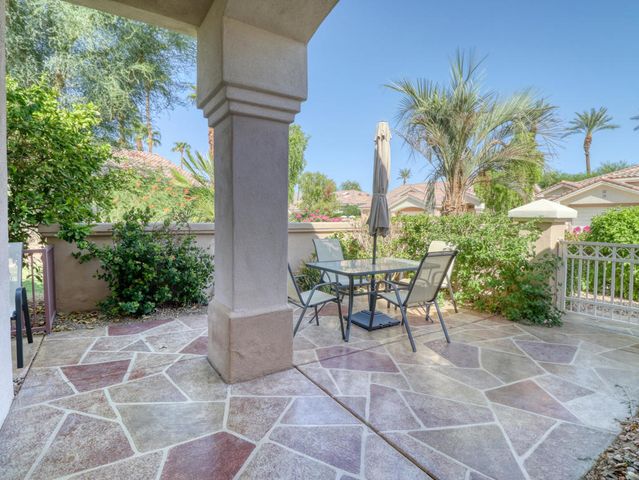 37669 Breeze Way, Palm Desert, CA 92211