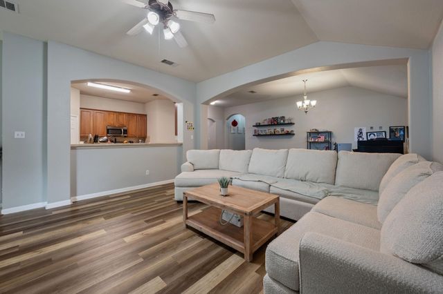 4109 Meadow Bluff WAY, Round Rock, TX 78665