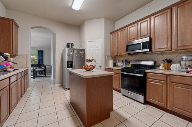 4109 Meadow Bluff WAY, Round Rock, TX 78665