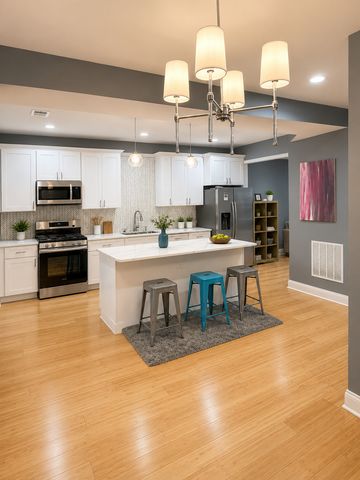 6935 S Michigan Avenue, Chicago, IL 60637