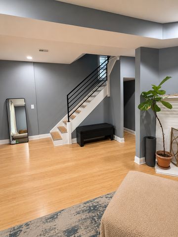6935 S Michigan Avenue, Chicago, IL 60637