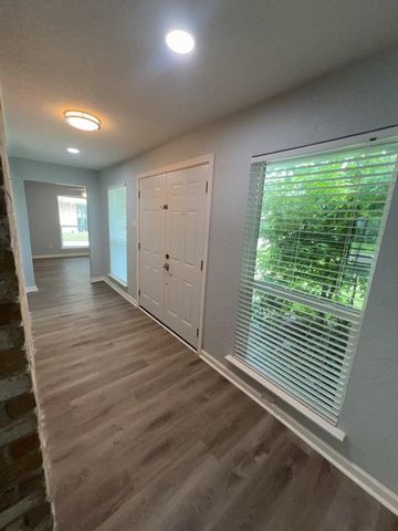 27226 Pyeatt Lane, Conroe, TX 77385