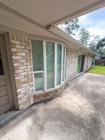 27226 Pyeatt Lane, Conroe, TX 77385