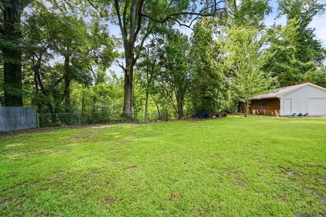9974 Havard St, St Francisville, LA 70775