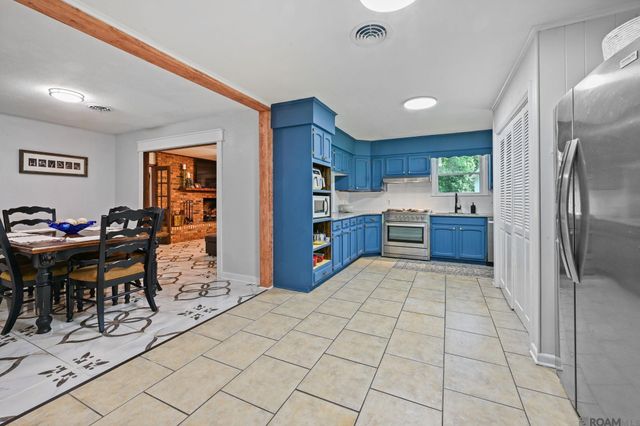 9974 Havard St, St Francisville, LA 70775