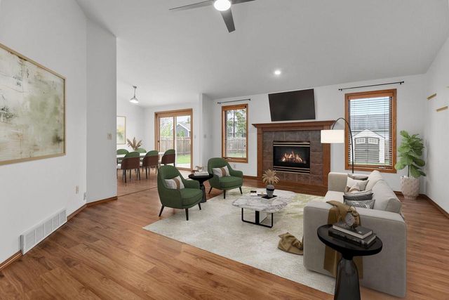 2003 Deer Haven Drive, Menasha, WI 54952