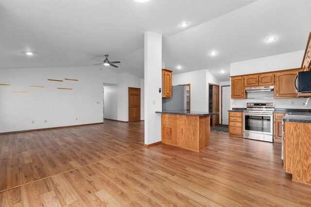 2003 Deer Haven Drive, Menasha, WI 54952