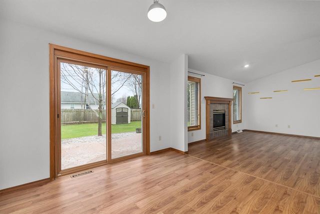 2003 Deer Haven Drive, Menasha, WI 54952