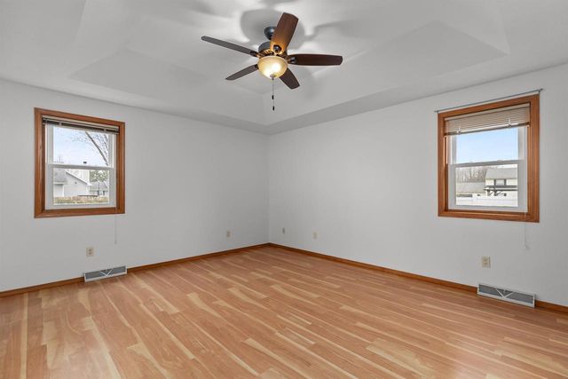 2003 Deer Haven Drive, Menasha, WI 54952