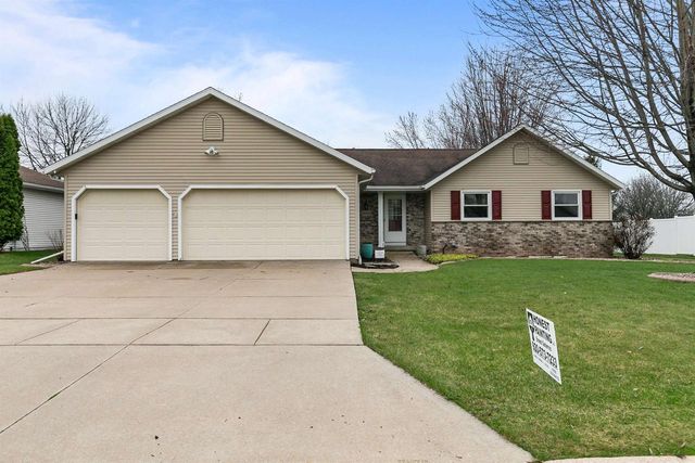 2003 Deer Haven Drive, Menasha, WI 54952