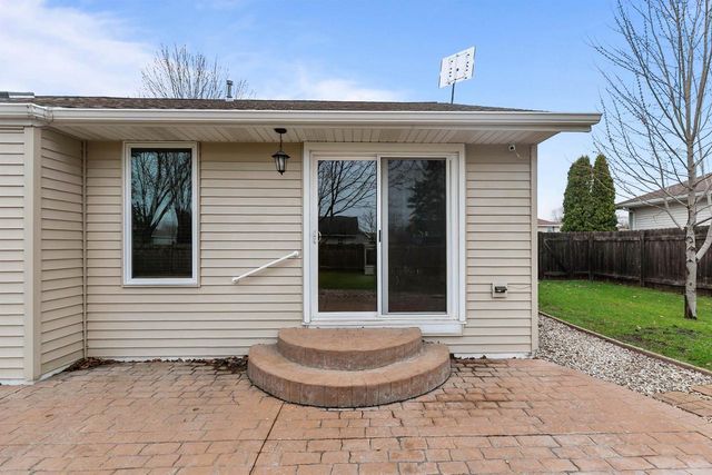 2003 Deer Haven Drive, Menasha, WI 54952