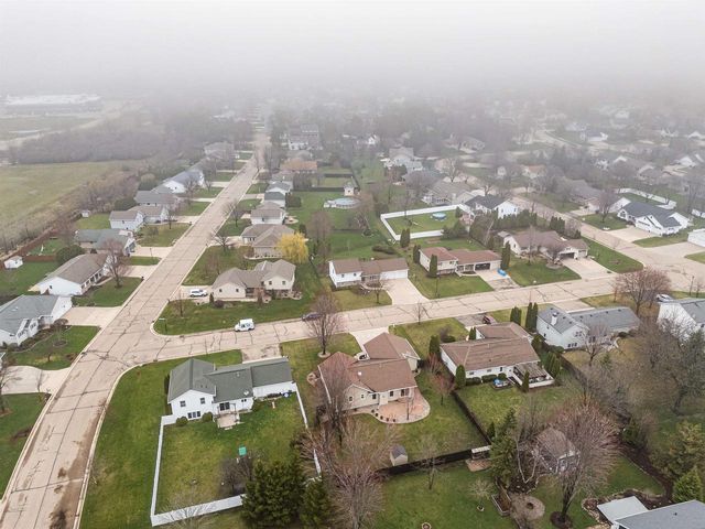 2003 Deer Haven Drive, Menasha, WI 54952