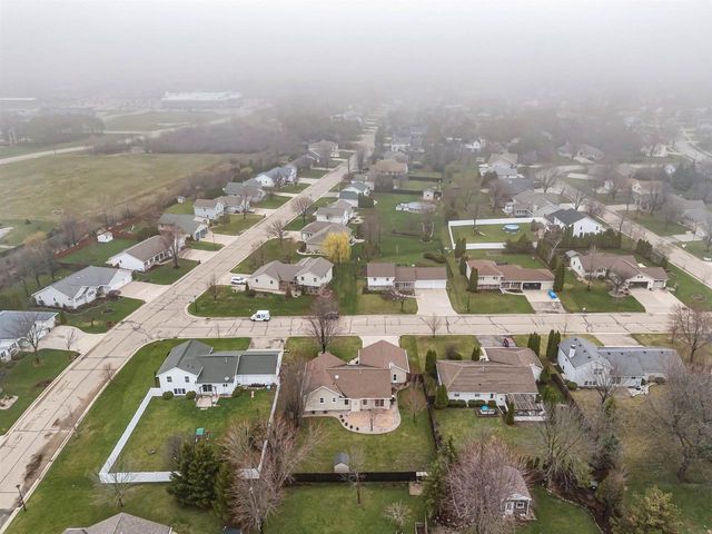 2003 Deer Haven Drive, Menasha, WI 54952