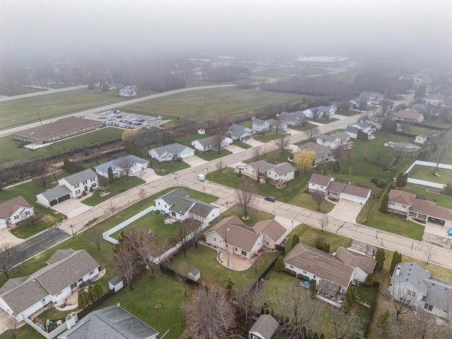2003 Deer Haven Drive, Menasha, WI 54952