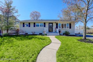 22 Bryant Drive, Jackson, NJ 08527