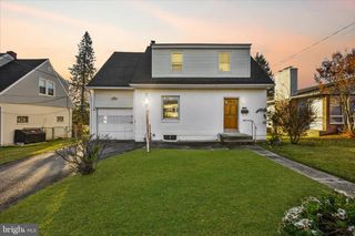 1102 PRIMOS AVE, Secane, PA 19018