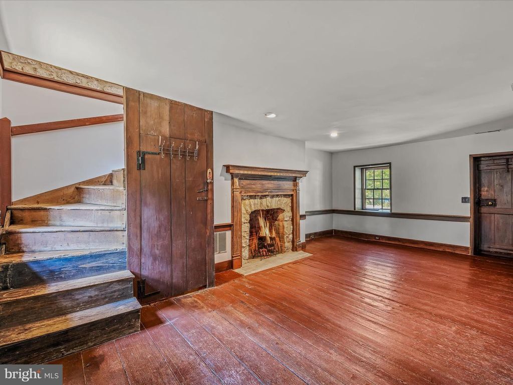 1646 GERRARDSTOWN RD, Gerrardstown, WV 25420