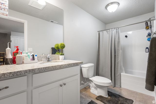 11377 S HOLLY SPRINGS DR, South Jordan, UT 84009