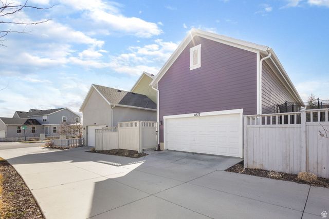 11377 S HOLLY SPRINGS DR, South Jordan, UT 84009
