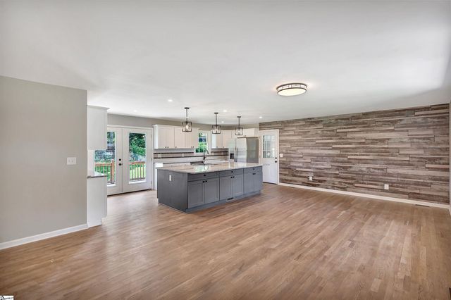 1001 Fairfield Drive, Anderson, SC 29621
