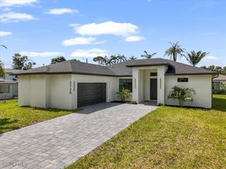 4868 Archie LN, Fort Myers, FL 33905