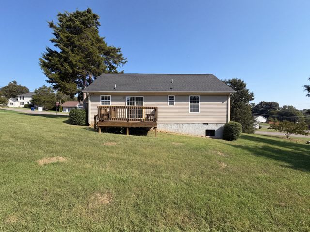 1303 St Hubbins Dr, La Vergne, TN 37086